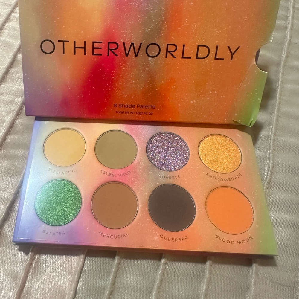 8 Shade Palette - Vibrant Colors